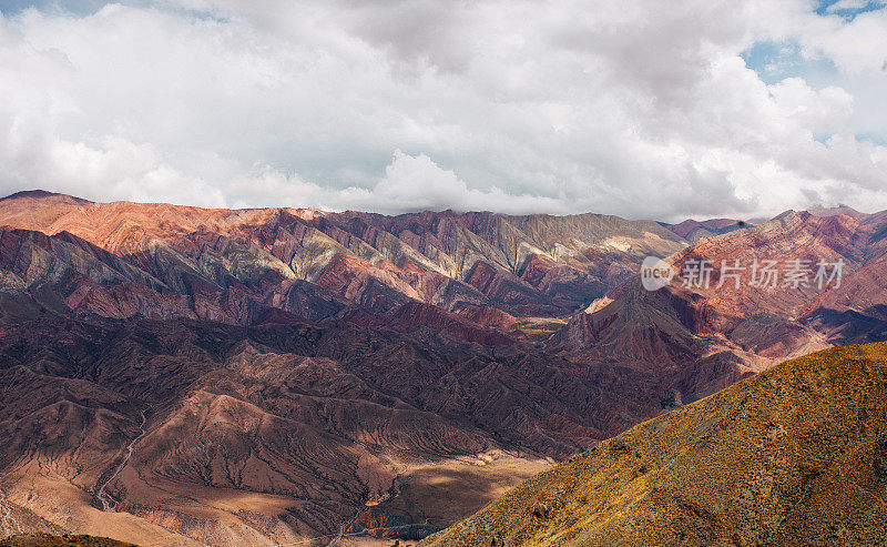 阿根廷Jujuy Humahuaca的14座彩色山脉